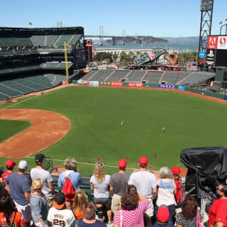 Behind-the-Scenes Ballpark Tour of Oracle Park 1